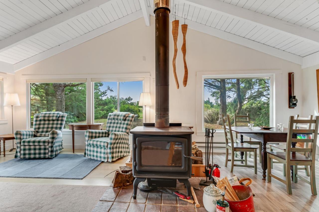 Dune Grass Cottage Copalis Beach Exterior photo