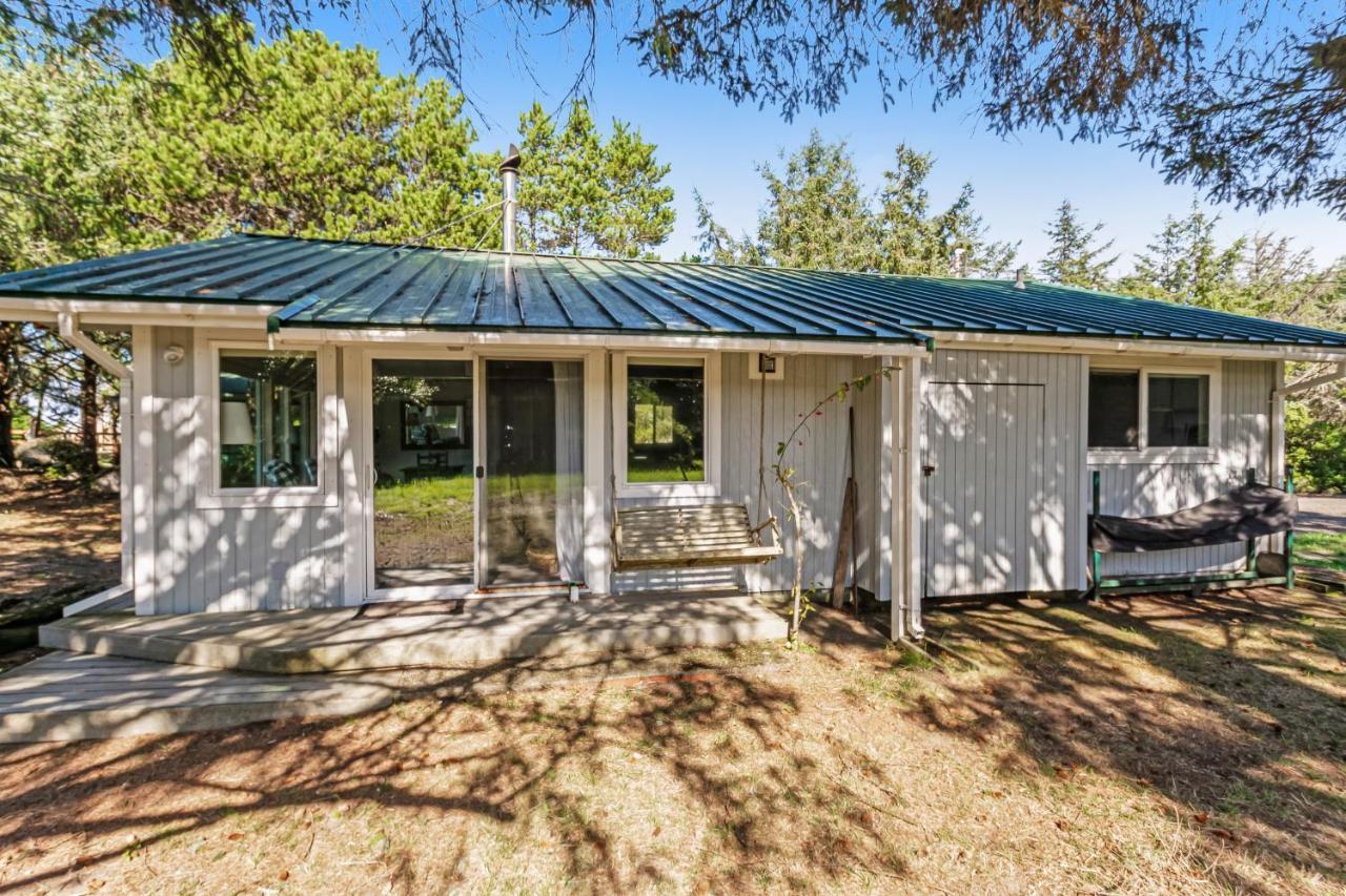 Dune Grass Cottage Copalis Beach Exterior photo